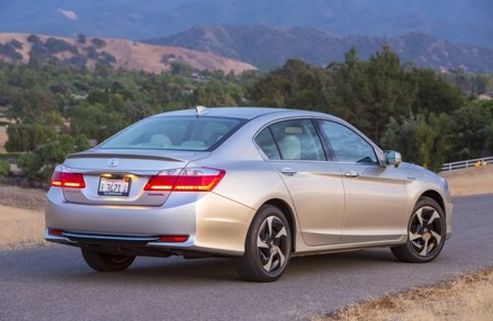Giá xe Honda Accord 2013 tất cả các phiên bản hiện chưa được công bố.